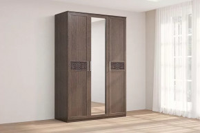 Шкаф 3-х створчатый с зеркалом Кэт-4 Венге Диал в Нефтеюганске - nefteyugansk.mebel-tymen.ru | фото